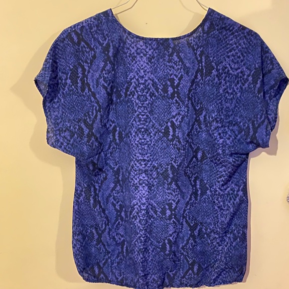 LOFT violet top - Picture 2 of 3